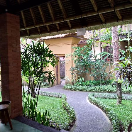 Ubud Lestari Bungalows Exterior photo