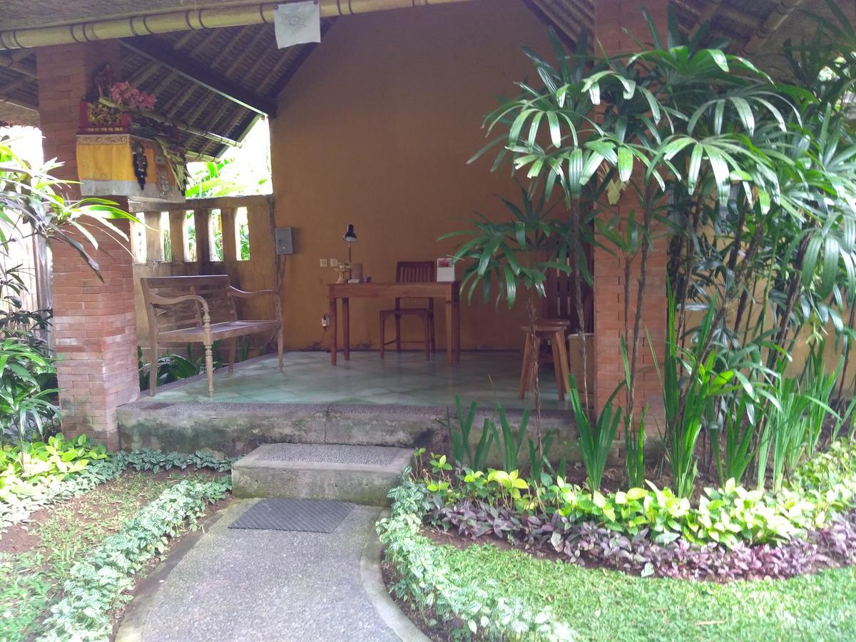 Ubud Lestari Bungalows Exterior photo